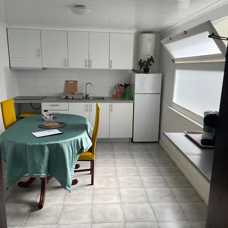 Espaco Perto Aeroporto Pensjonat Ponta Delgada