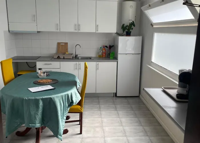 Espaço Perto Aeroporto Casa de hóspedes Ponta Delgada