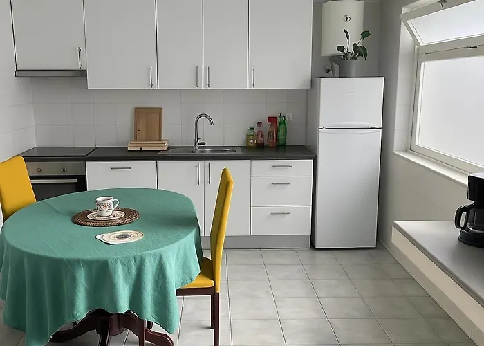 Espaco Perto Aeroporto 3* Πόντα Ντελγκάντα